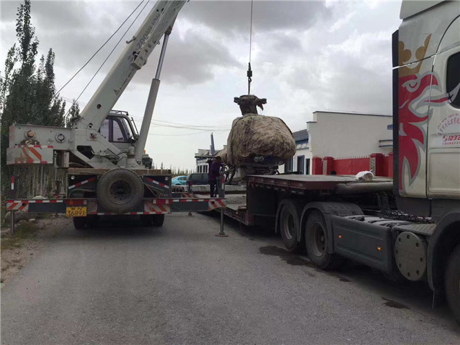 玛多县狭窄场地（如小区、车间）适合用哪种吊车？